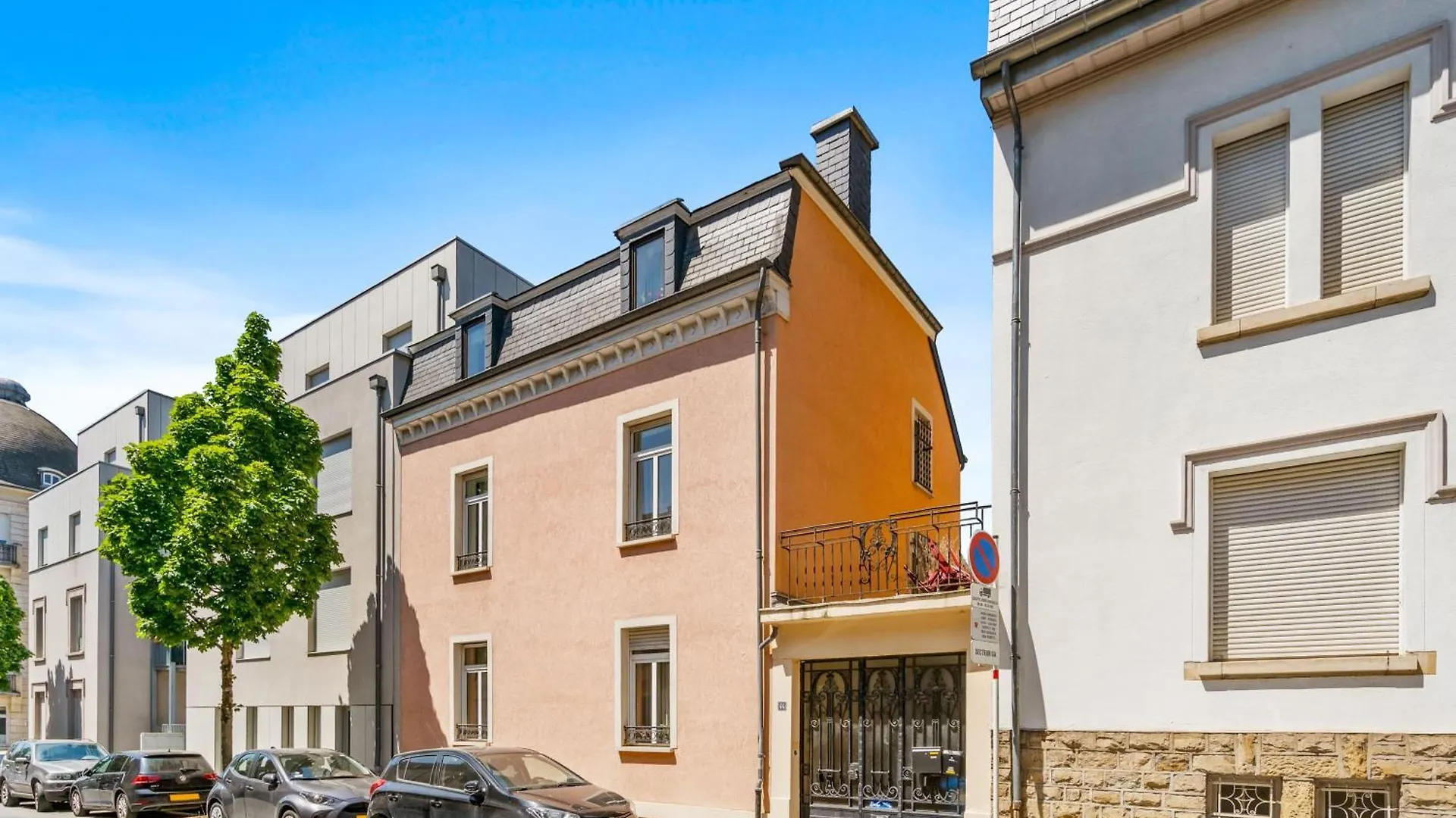 Cozy Townhome Near City Center Free Parking & Wi-Fi Luxembourg Holiday home