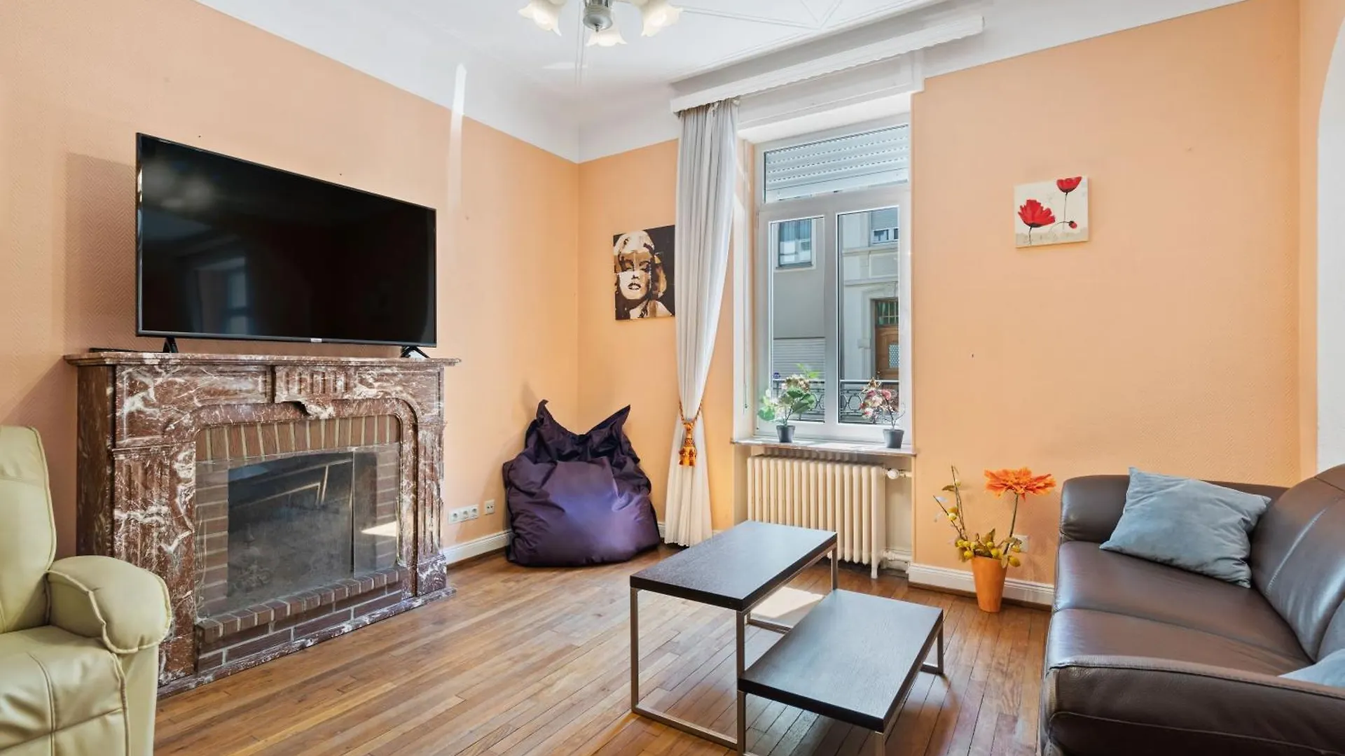 Cozy Townhome Near City Center Free Parking & Wi-Fi ルクセンブルク