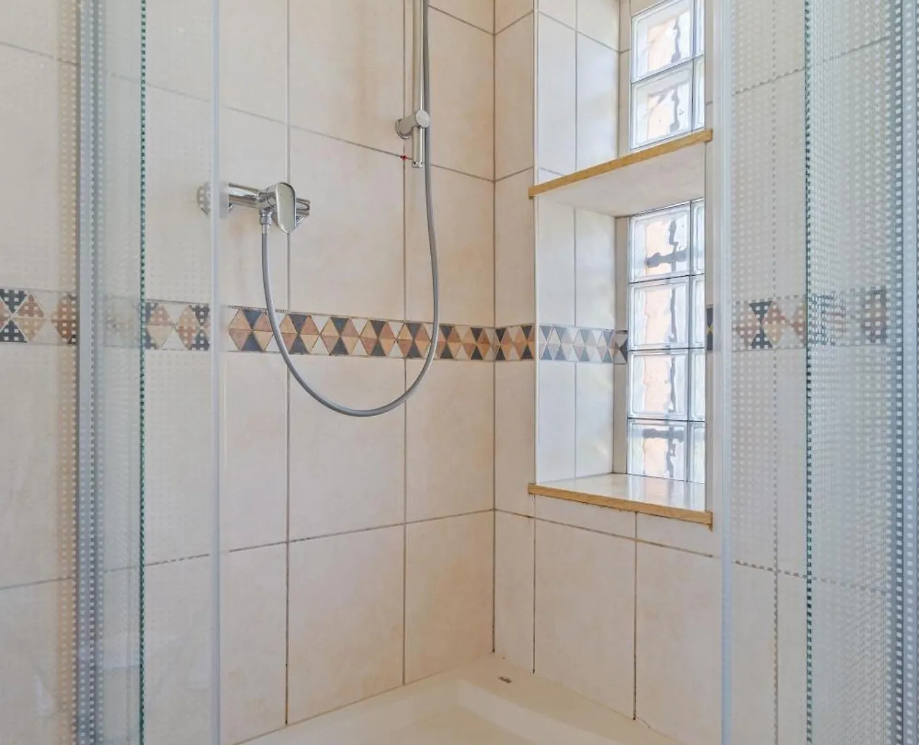 別荘 Cozy Townhome Near City Center Free Parking & Wi-Fi ルクセンブルク ルクセンブルク