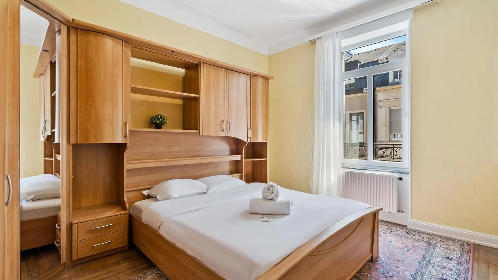 Cozy Townhome Near City Center Free Parking & Wi-Fi ルクセンブルク 0*,